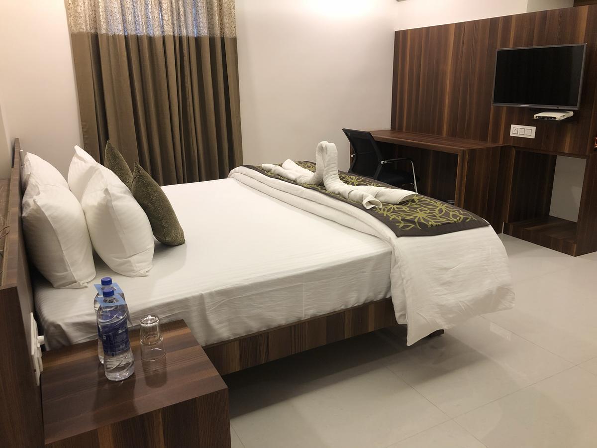 Kyriad Hotel Vijayapura By Othpl Bijāpur Exterior foto