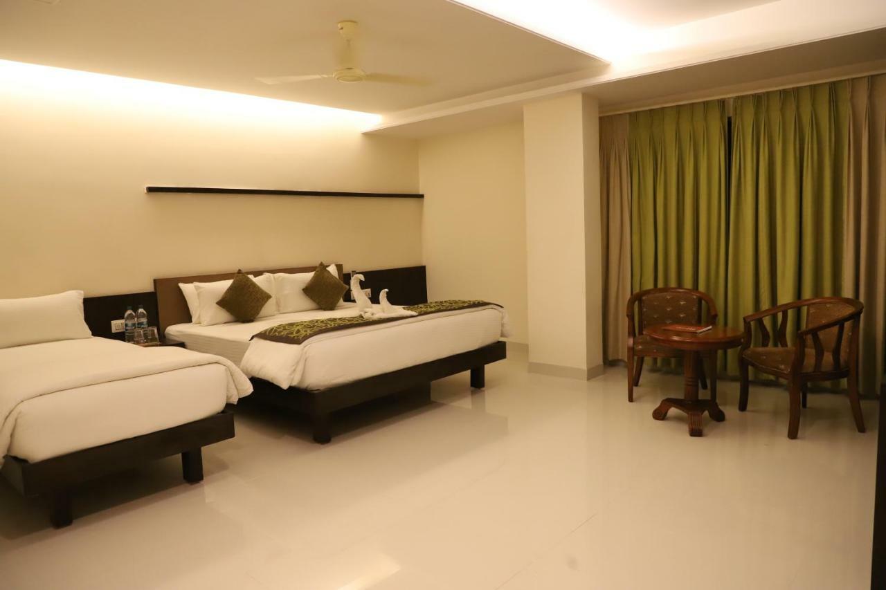 Kyriad Hotel Vijayapura By Othpl Bijāpur Exterior foto